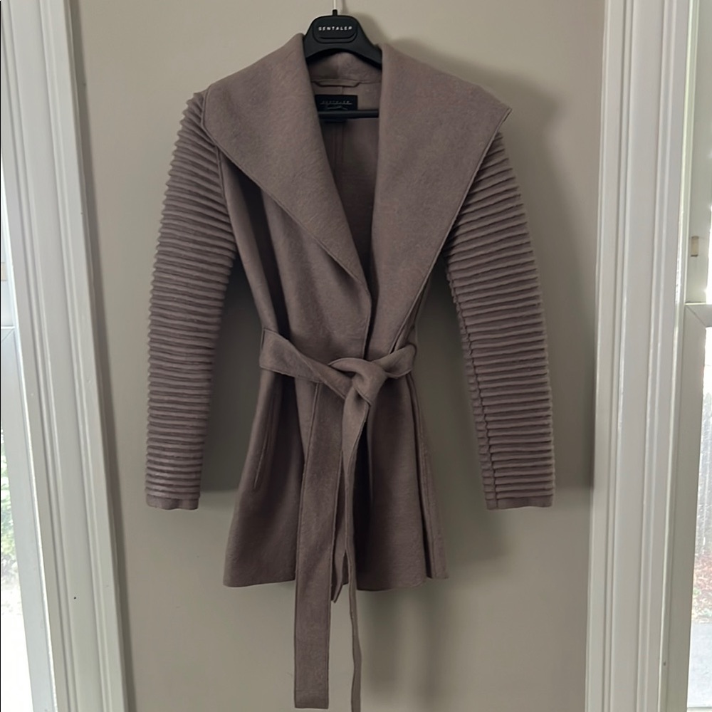 Women’s Taupe Ribbed-Sleeve Wrap Coat
